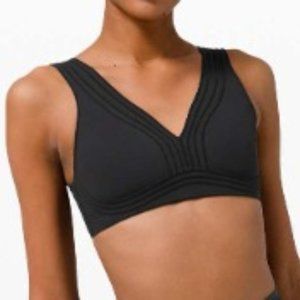 lululemon Get in Line Bra Black Size 8 NWT